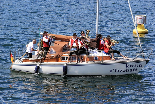 卫报：爱尔兰足协将向欧足联递交提案，敦促对以色列实施禁赛