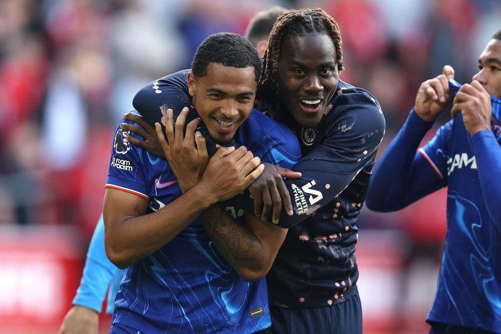 这队踢得像一台机器